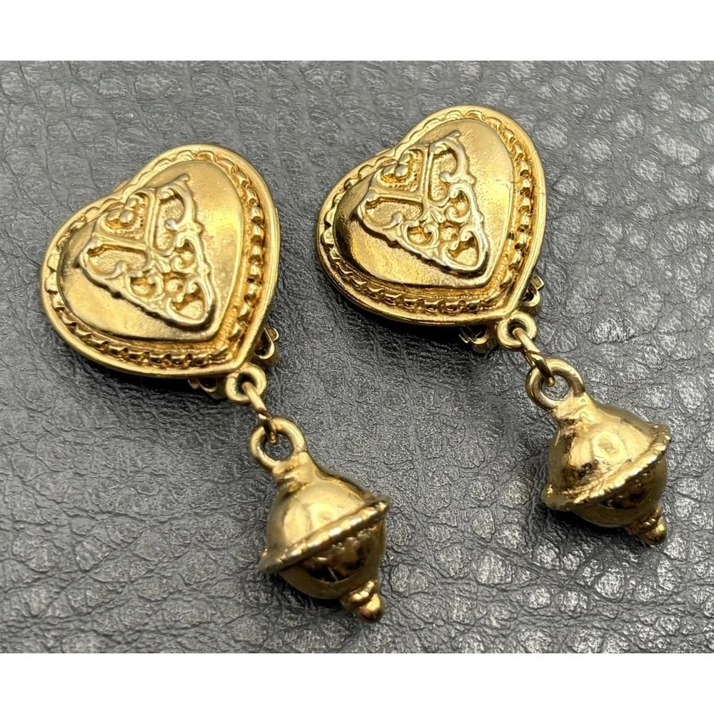Vintage 80s Chunky Ornate Heart Drop Dangle Bead Clip On Earrings Gold Tone